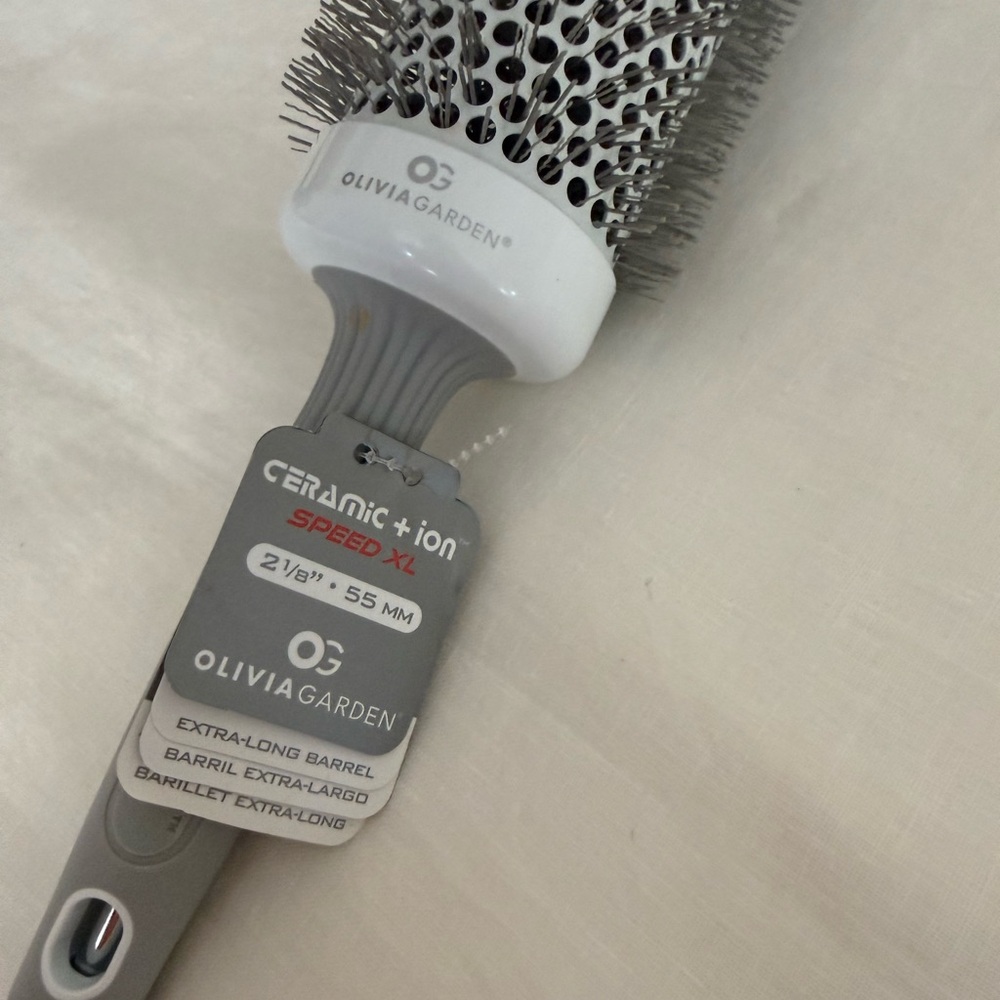 Olivia Garden Ceramic + Ion Round Brush